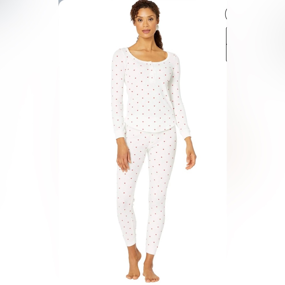 NWT Plush  Thermal Heart Pajama + Scrunchie Set - XS